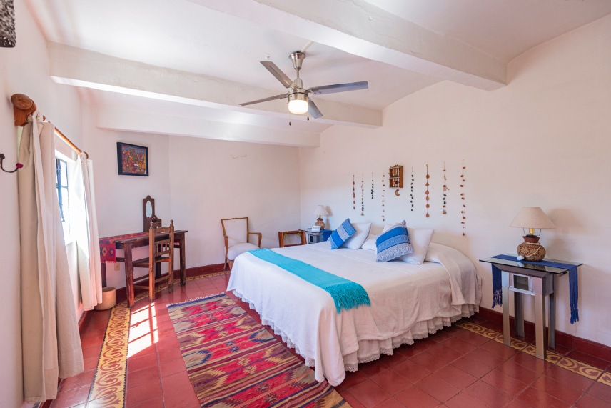 Where to Stay in Oaxaca City: The Best Boutique Hotels in Oaxaca City to Check Into Now (December 2020) / El Diablo y La Sandía Libres / TravelingLamas.com / Photo by @travelinglamas