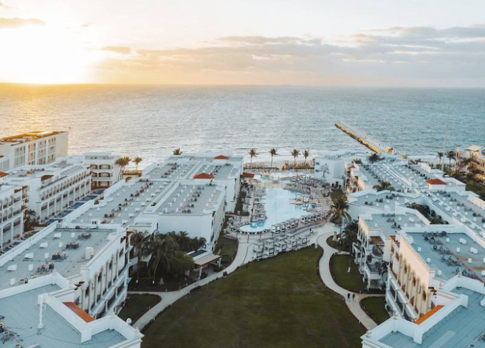 Best Mexican Hotels & Resorts Offering Free Covid Testing AND Quarantine Stays to American Travelers / Photo courtesy of PLAYA Hotels & Resorts: Hilton Playa Del Carmen