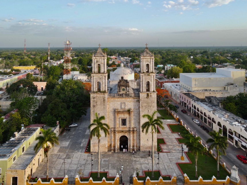 Everything You Need to Know About Visiting Bohemian Valladolid, Yucatán: a 2021 Travel Guide / The Lama List / Photo by TheLamaList.com & @travelinglamas