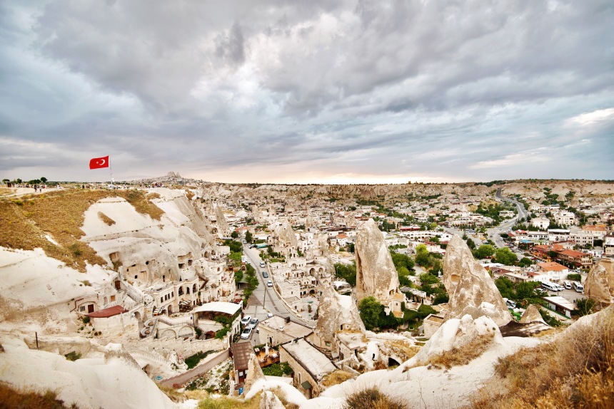 Best Cave Hotels in Cappadocia, Turkey / TheLamaList.com / Photo by @travelinglamas