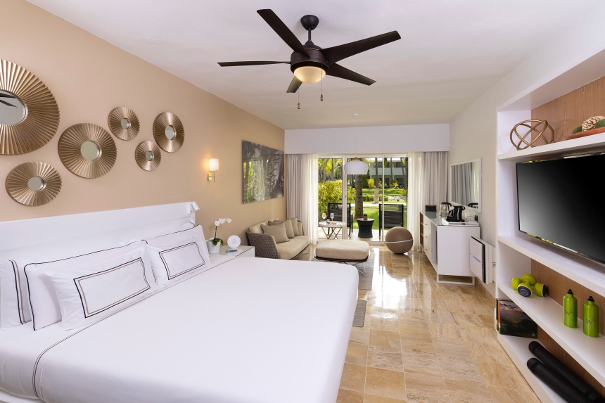 Meliá Punta Cana Beach Resort / Hotels Around the World Offering the Best Sleep Amenities / The Lama List / www.thelamalist.com