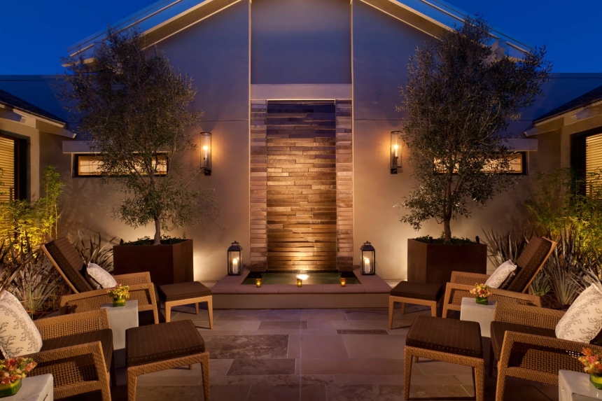 European Skincare Leader QMS Medicosmetics Just Launched an Anti-Aging Facial Menu at Rosewood Sand Hill Hotel in Northern California / The Lama List / www.thelamalist.com